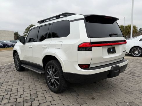 Used 2024 Lexus GX 550 image 11