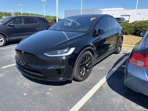 Used 2023 Tesla Model X image 1