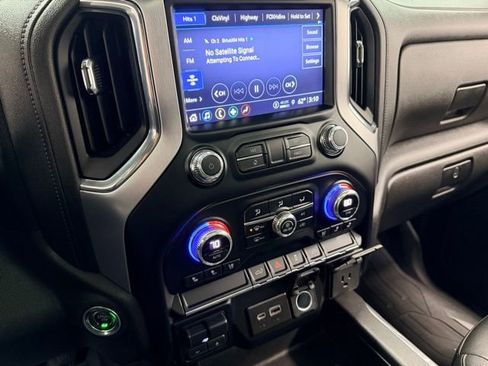 Used 2021 GMC Sierra 1500 SLT w/ SLT Premium Package AWD/4WD image 13