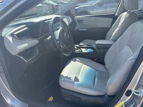 Used 2015 Toyota Avalon XLE image 5