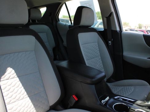 Used 2019 Chevrolet Equinox LS w/ LPO, Floor Liner Package FWD image 14