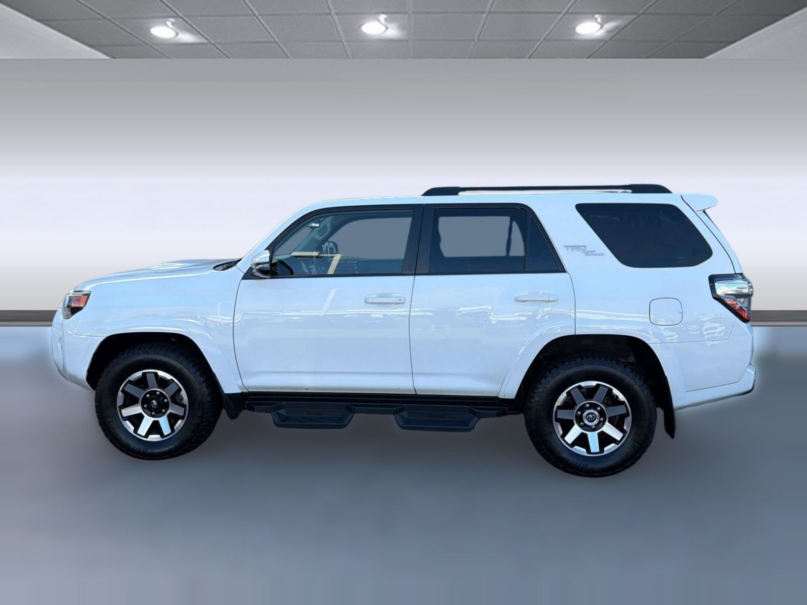 Used 2021 Toyota 4Runner TRD Off-Road Premium w/ Moonroof Package AWD/4WD image 2