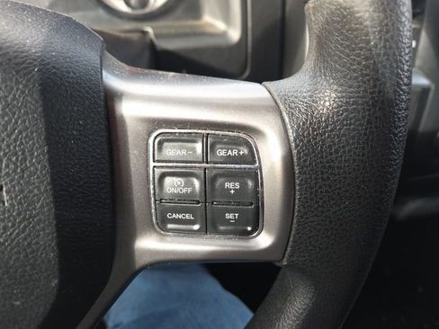 Used 2021 RAM 1500 Classic SLT image 34