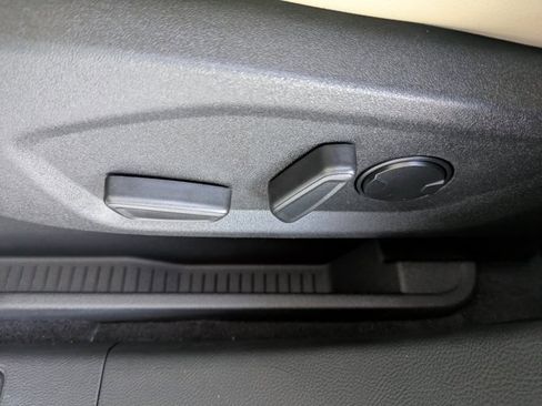 Certified 2024 Ford Edge SEL w/ Convenience Package image 20