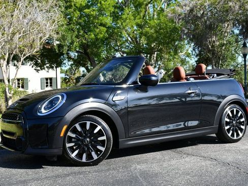 Used 2024 MINI Cooper S w/ Signature Upholstery Package FWD image 20