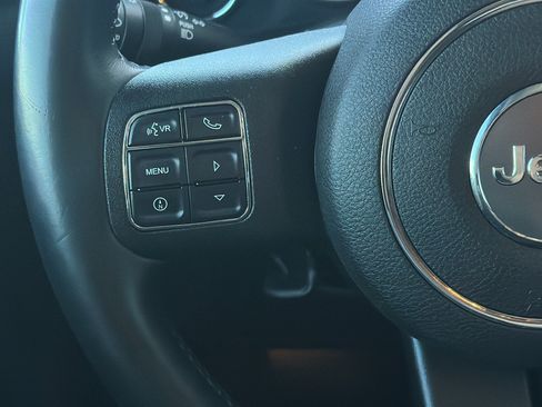 Used 2013 Jeep Wrangler Unlimited Sahara w/ Connectivity Group AWD/4WD image 11