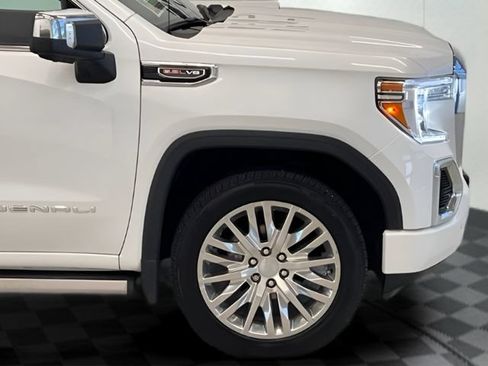 Used 2019 GMC Sierra 1500 Denali w/ Denali Ultimate Package AWD/4WD image 6