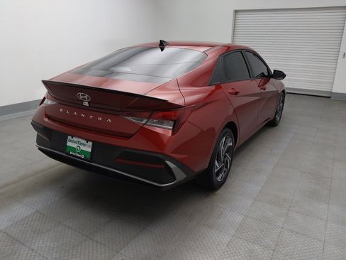 Used 2025 Hyundai Elantra Sport image 9