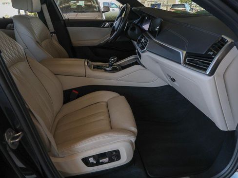 Used 2022 BMW X6 xDrive40i w/ Executive Package AWD/4WD image 33