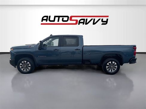 Used 2025 Chevrolet Silverado 2500 Custom w/ Custom Value Package image 4