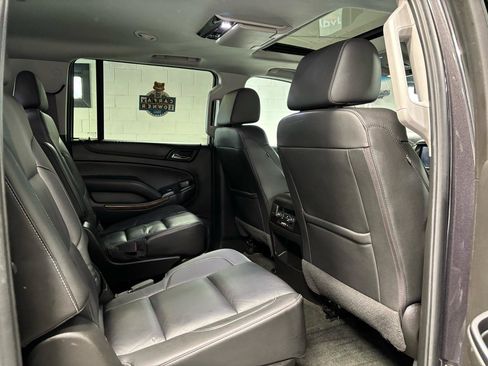 Used 2016 Chevrolet Suburban LT image 15
