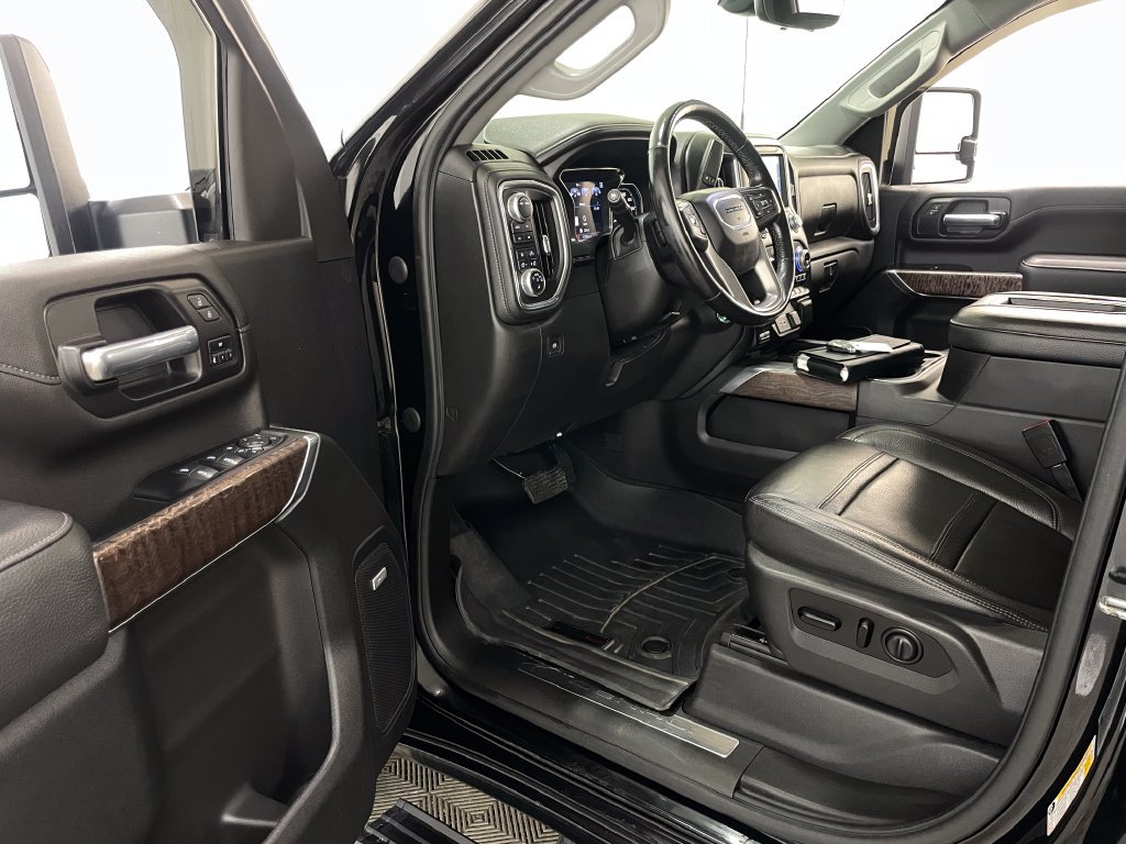 Certified 2021 GMC Sierra 2500 Denali w/ Denali Ultimate Package AWD/4WD image 30