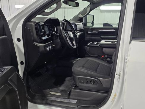 Used 2024 GMC Sierra 3500 SLE image 7