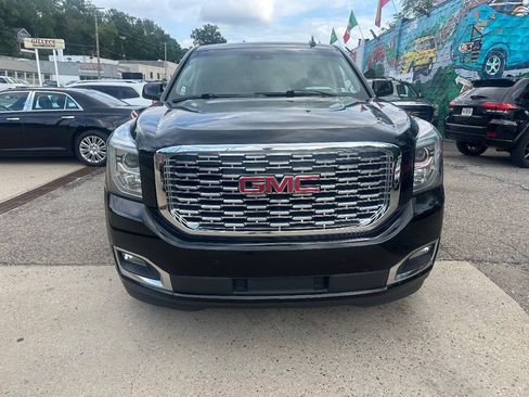 Used 2018 GMC Yukon XL Denali w/ Denali Ultimate Package AWD/4WD image 4