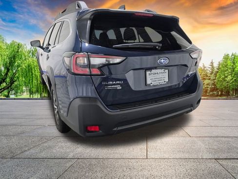 Certified 2025 Subaru Outback Premium image 7