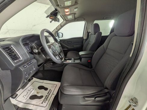 Used 2022 Nissan Frontier S w/ Technology Package image 15