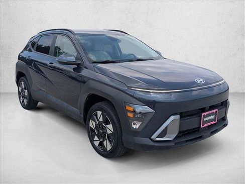 Used 2025 Hyundai Kona SEL AWD/4WD image 4