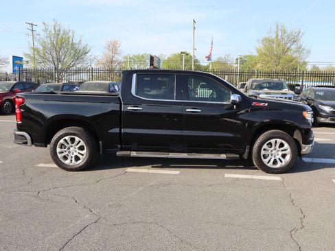 Certified 2024 Chevrolet Silverado 1500 LTZ image 11