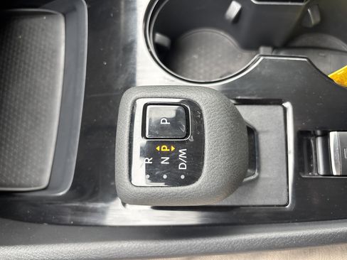 Used 2025 Nissan Rogue SV image 24