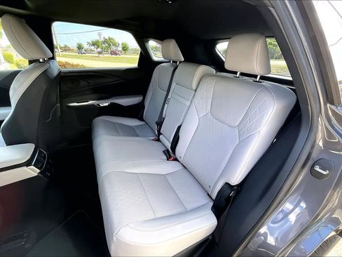 Used 2025 Lexus RX 350 Premium Plus w/ Accessory Package (Z1) image 21