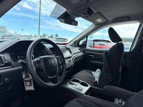 Used 2023 Honda Ridgeline Sport image 3