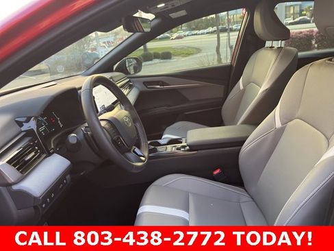 Used 2025 Toyota Camry SE w/ Multimedia Upgrade Package image 7