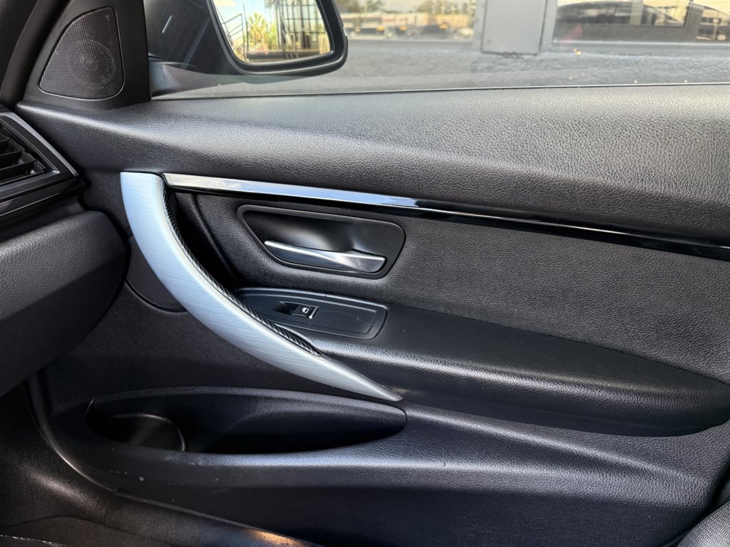 Used 2016 BMW 328i Sedan w/ Driver Assistance Package RWD image 28