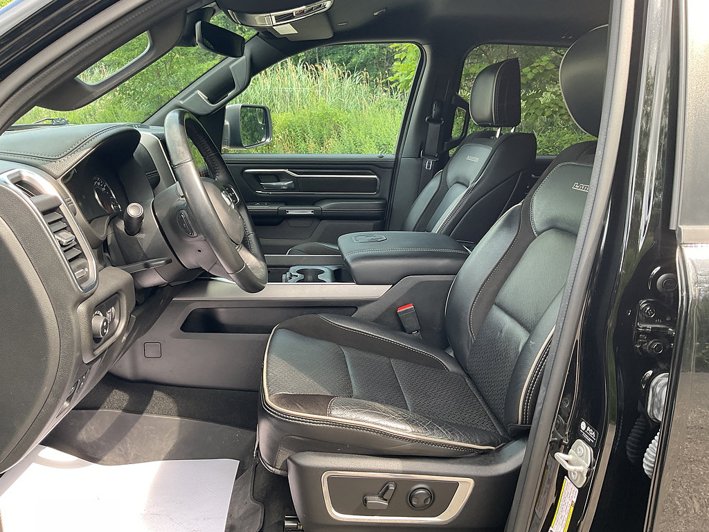 Used 2024 RAM 1500 Laramie AWD/4WD image 8
