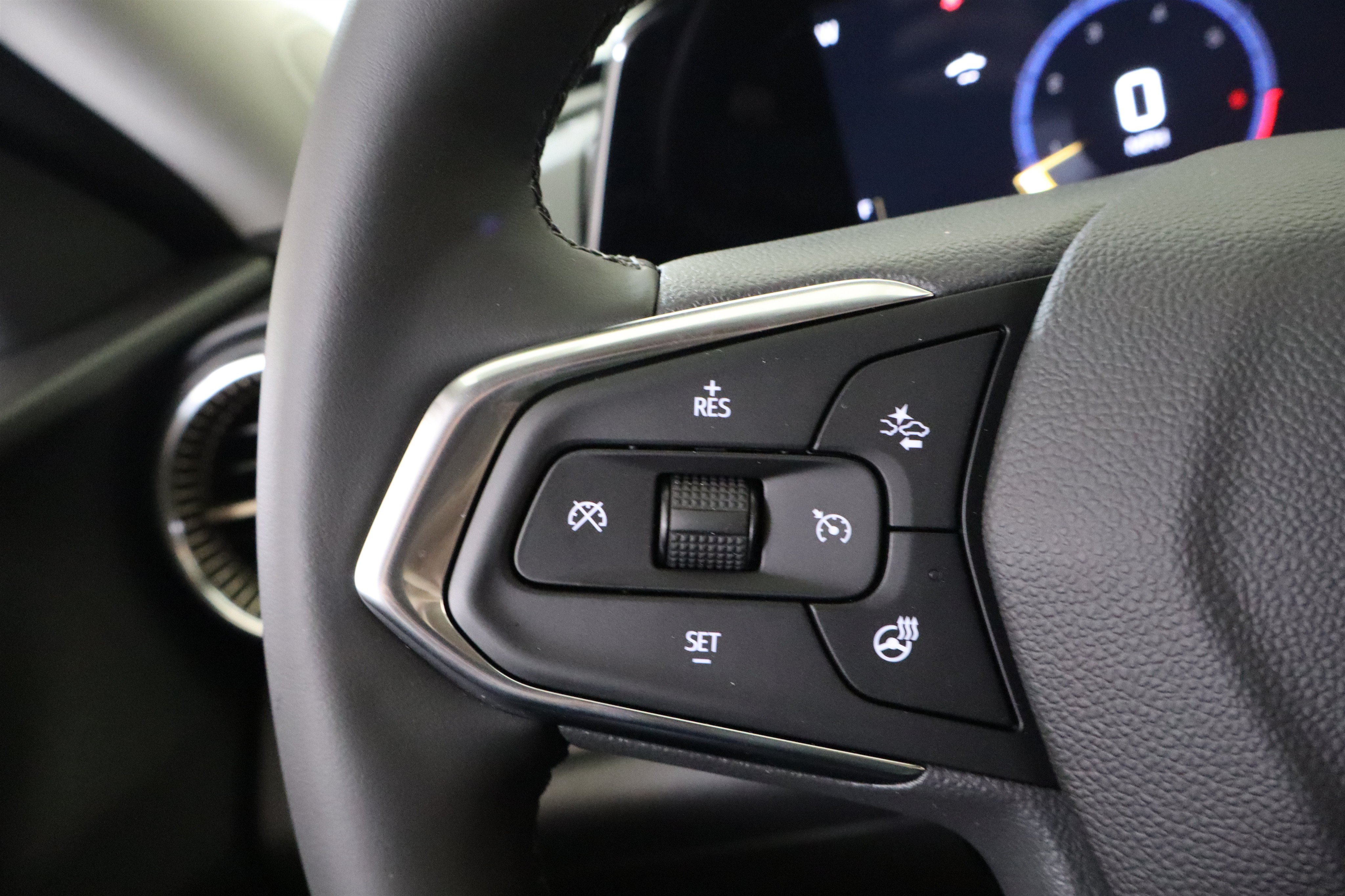 New 2026 Chevrolet Trax ACTIV w/ Driver Confidence Package FWD image 30