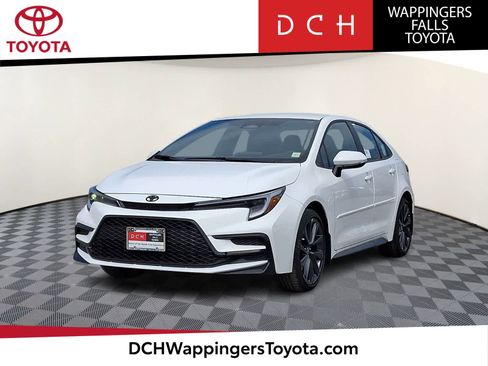 New 2026 Toyota Corolla SE image 1