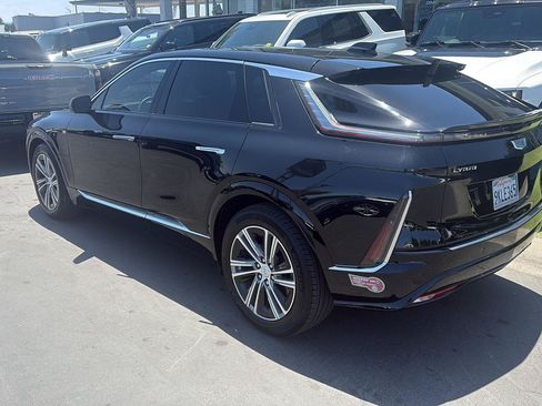 Used 2024 Cadillac Lyriq Luxury w/ LPO, Floor Liner Package RWD image 12