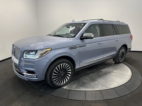 Used 2020 Lincoln Navigator L Black Label w/ Cargo Convenience Package image 3