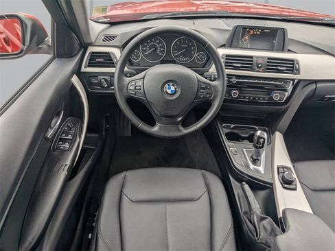 Used 2016 BMW 320i Sedan image 14