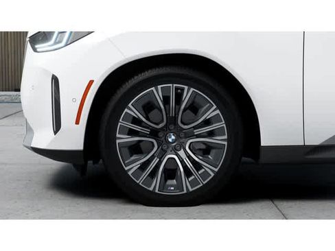 New 2026 BMW X3 xDrive30 w/ Premium Package AWD/4WD image 7