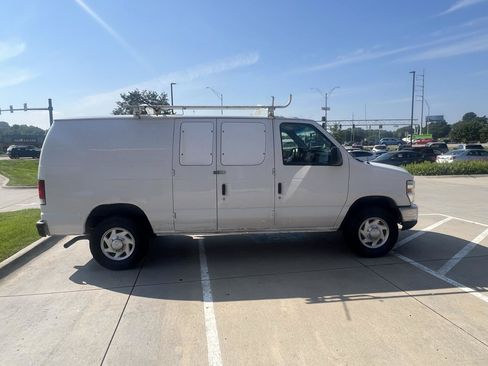 Used 2012 Ford E-250 and Econoline 250 w/ PWR Group RWD image 6