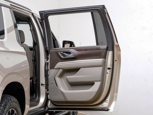Used 2021 Chevrolet Suburban Z71 AWD/4WD image 42