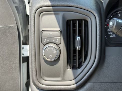 New 2026 Chevrolet Silverado 1500 Custom image 19