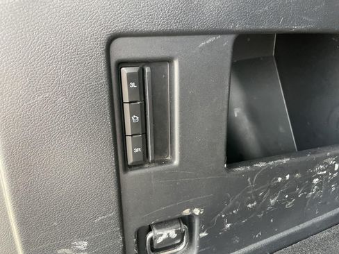Used 2024 Ford Expedition XLT RWD image 45