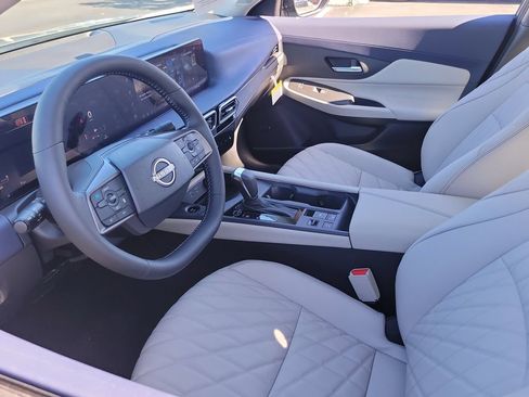 New 2026 Nissan Sentra SL w/ Floor Mat Package FWD image 3