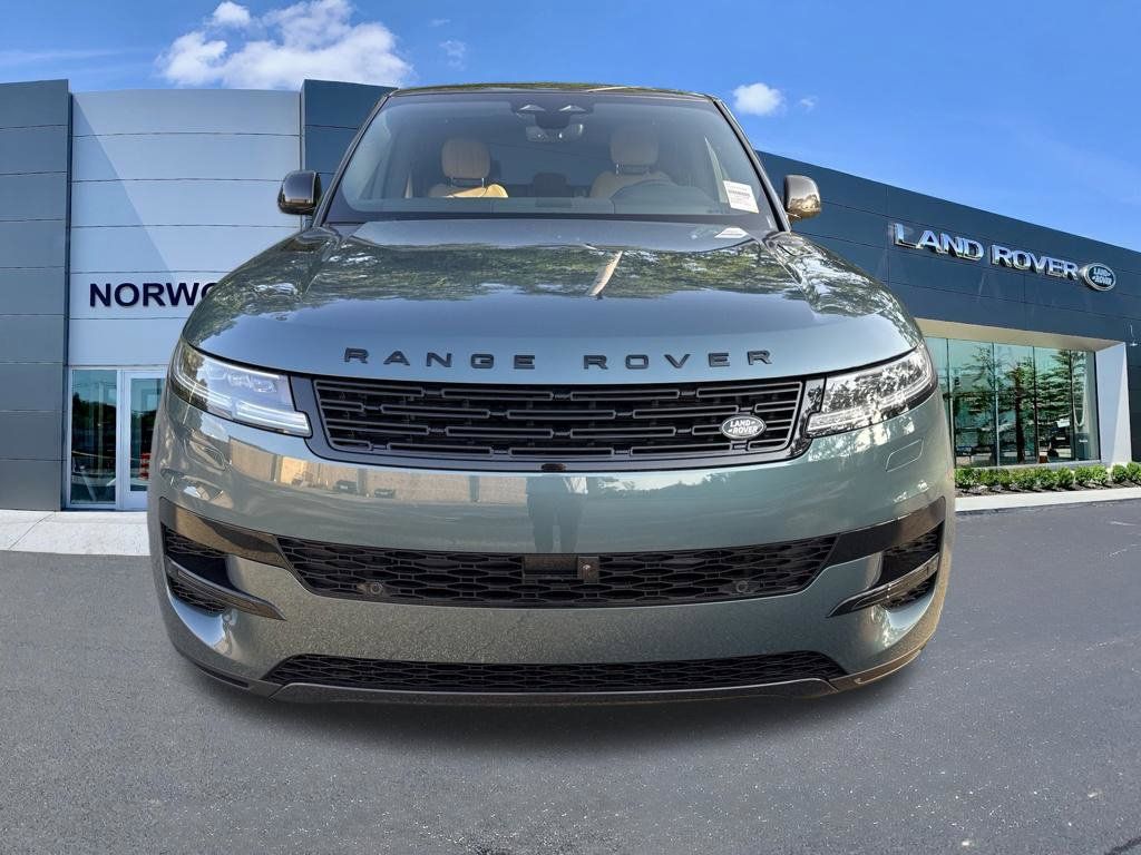 New 2026 Land Rover Range Rover Sport SE AWD/4WD image 2