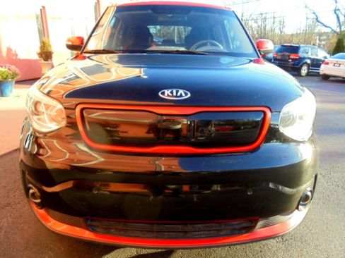 Used 2015 Kia Soul EV + FWD image 31