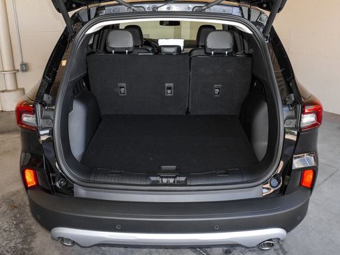 New 2025 Ford Escape SE w/ PHEV Premium Package image 45