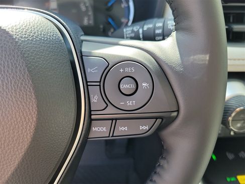 New 2025 Toyota RAV4 XLE image 22