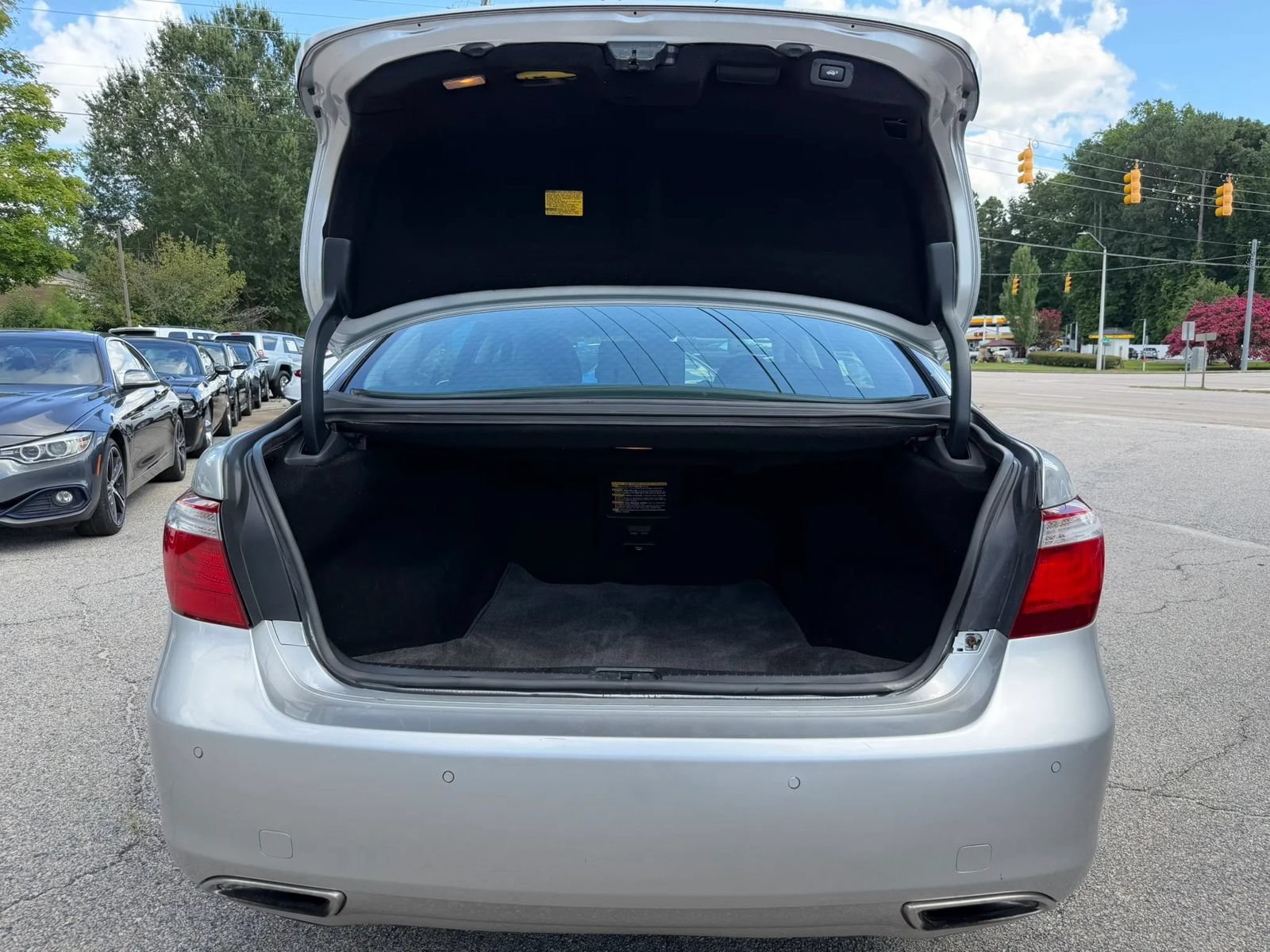 Used 2007 Lexus LS 460 L w/ Luxury Pkg RWD image 32