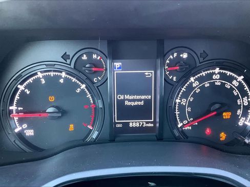 Used 2020 Toyota 4Runner SR5 Premium image 25