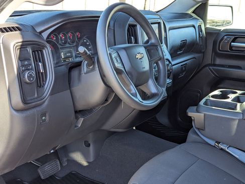 Used 2020 Chevrolet Silverado 1500 Custom w/ Custom Value Package image 13