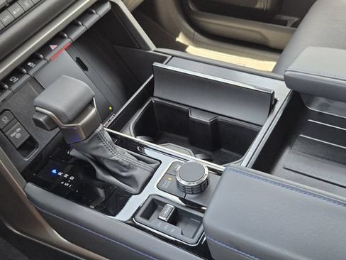 New 2026 Toyota Sequoia Platinum AWD/4WD image 19
