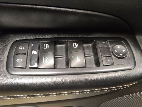 Used 2015 Jeep Grand Cherokee Limited w/ Luxury Group II image 27