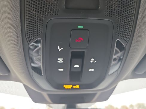 Certified 2025 Audi Q5 Premium Plus w/ Premium Plus image 15