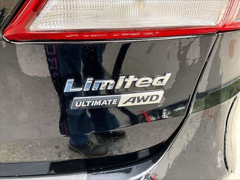 Used 2018 Hyundai Santa Fe Limited AWD/4WD image 8